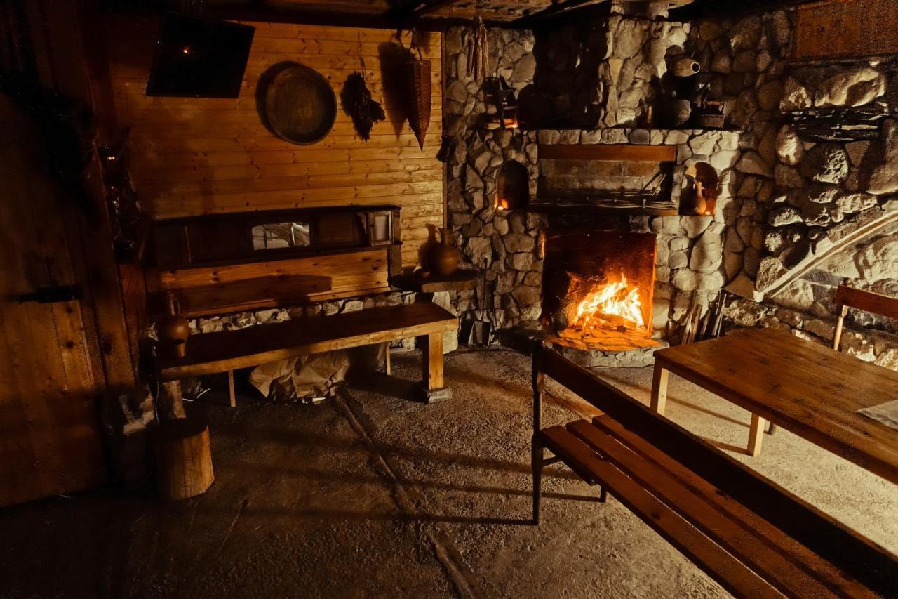 Гостевой Дом Летний Сад Sukhumi Ngoại thất bức ảnh