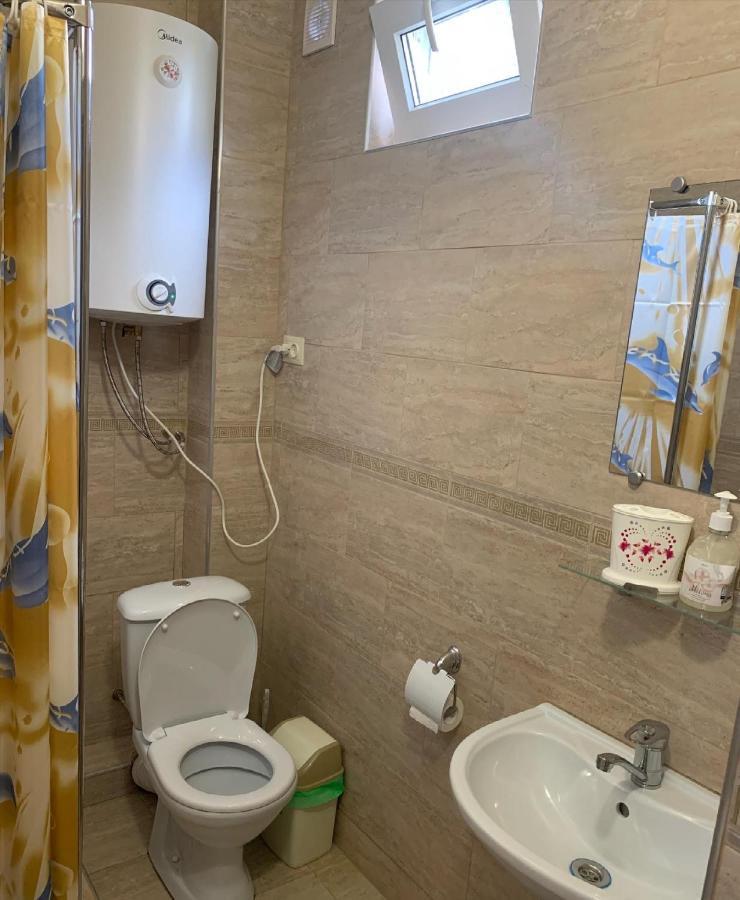 Гостевой Дом Летний Сад Sukhumi Ngoại thất bức ảnh